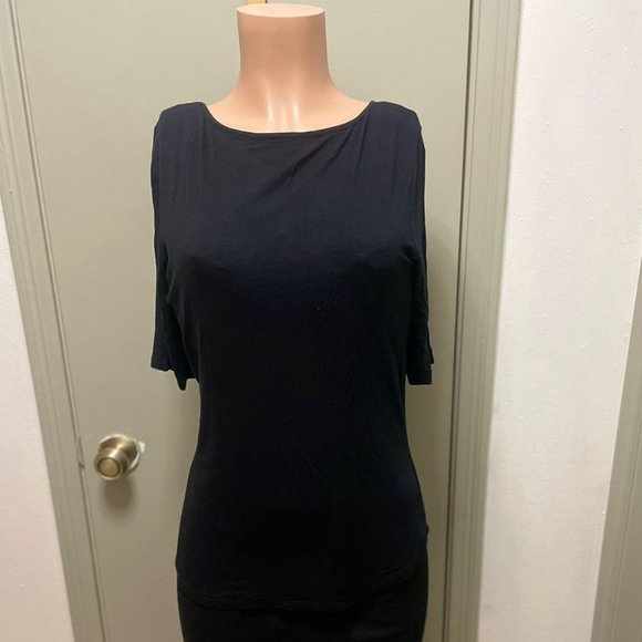 Blouse black, short sleeves, Good condition Size M EUC - Picture 1 of 6